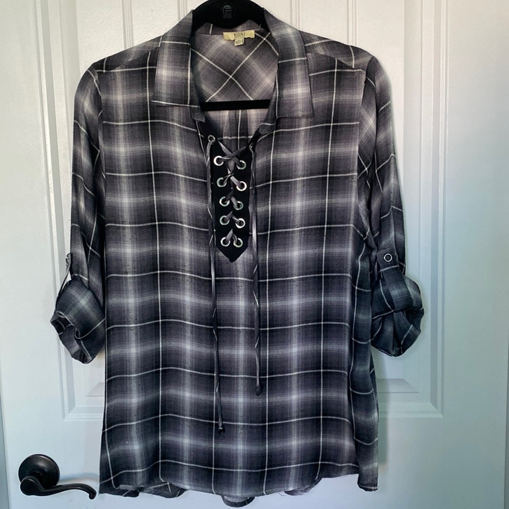 Plaid print shoelace top size small